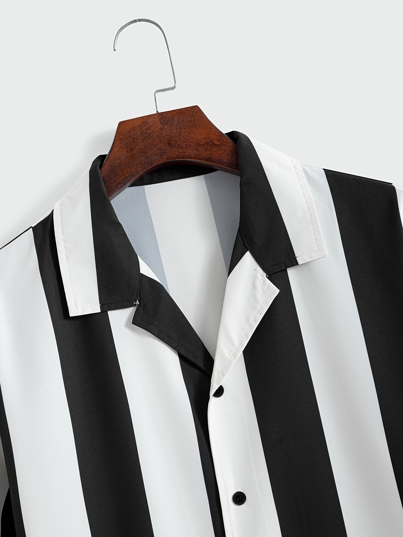 1pc Men'S Summer Casual Striped Button- Shirt - Short Sleeve, Regular Fit, Polyester Woven Fabric, Non-Stretch, Lapel Collar, Placket, for Daily & Outdoor Activities, Hiking, Weekend - Woven Fabric Weight 125g\u002Fm²