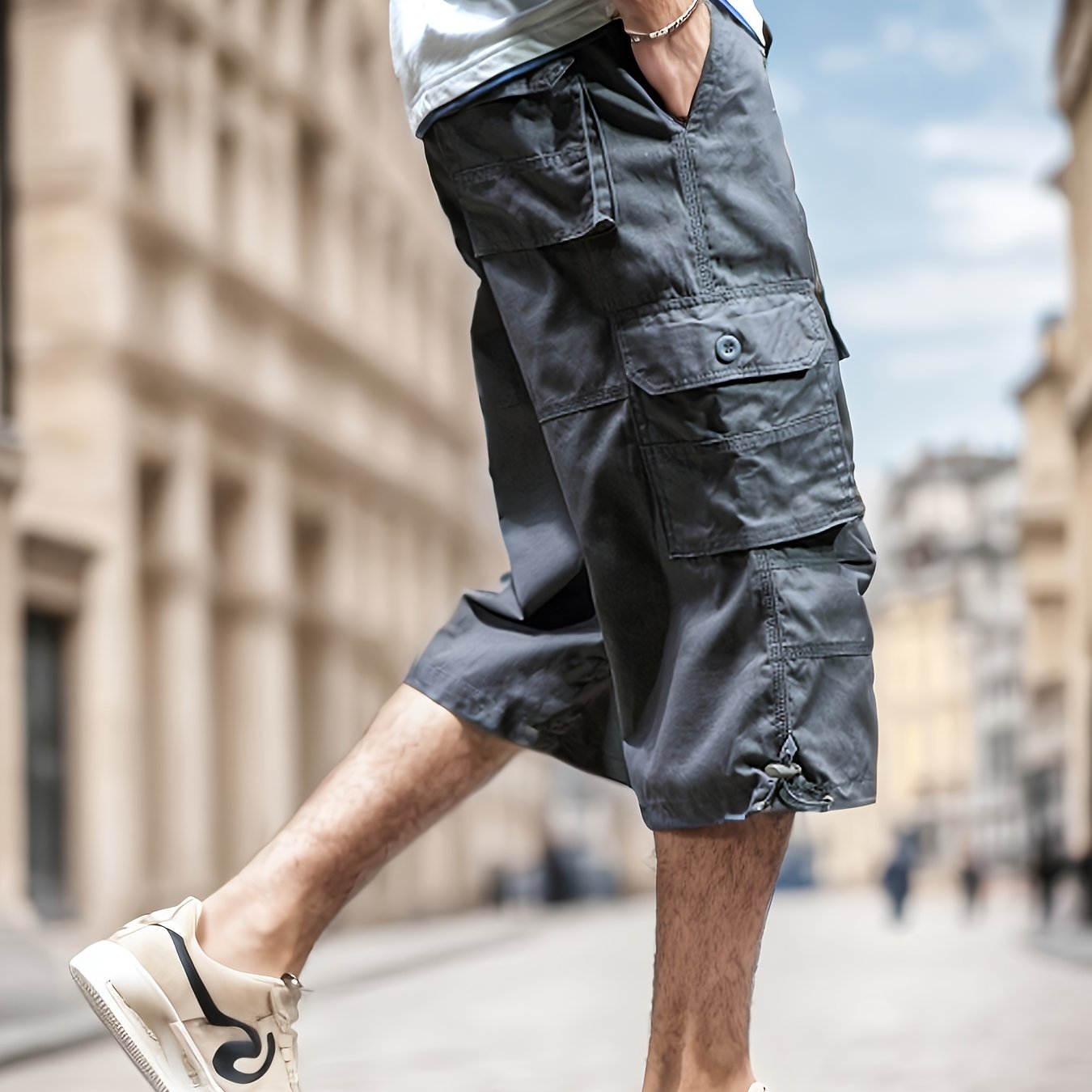 Men'S Outdoor Casual Cargo Shorts with Multiple Pockets, Knee-Length, Featuring an Elastic Waistband And Button Closure, Suitable for Outdoor Adventures, Fishing, Hiking, And Various Outdoor Activities.
